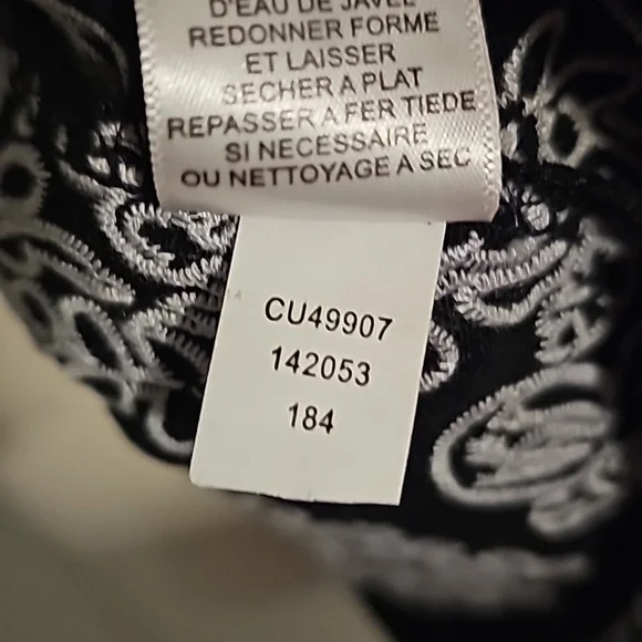 Cupio long sleeved open sweater black & white soft & Comfy NWT - Picture 11 of 13